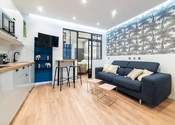 Center Design Montmartre *